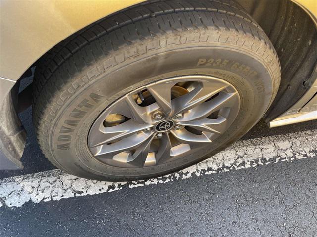 used 2024 Toyota Sienna car, priced at $38,035