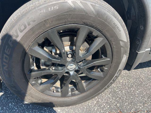 used 2017 Nissan Rogue car, priced at $13,406