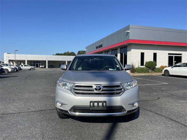 used 2012 Toyota Highlander car, priced at $10,995