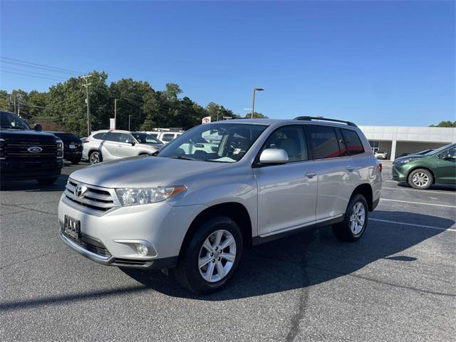 used 2012 Toyota Highlander car, priced at $10,995