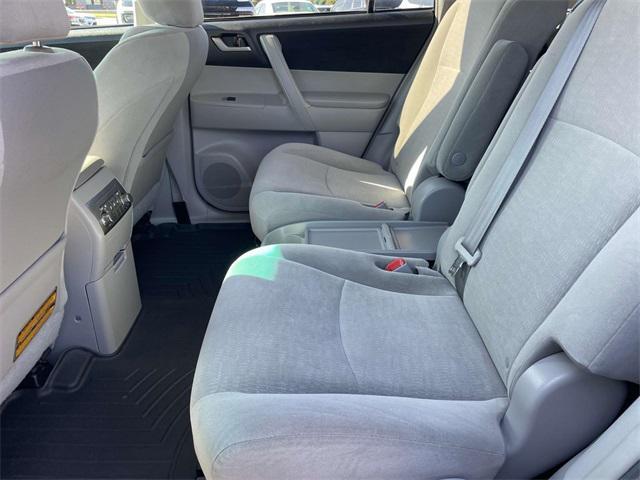 used 2012 Toyota Highlander car, priced at $10,995