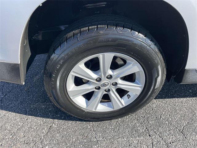 used 2012 Toyota Highlander car, priced at $10,995