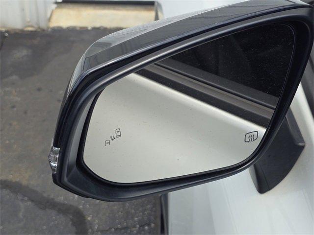 used 2022 Toyota Highlander car, priced at $41,995