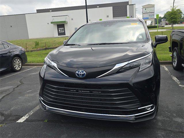 used 2024 Toyota Sienna car, priced at $44,995