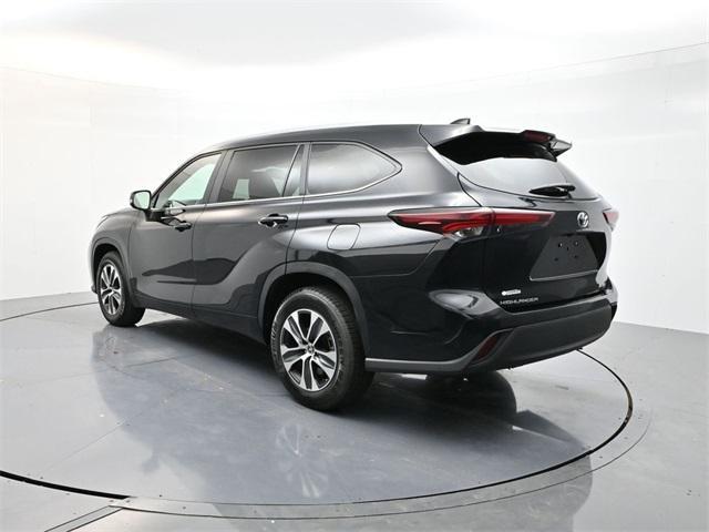 used 2024 Toyota Highlander car, priced at $38,961
