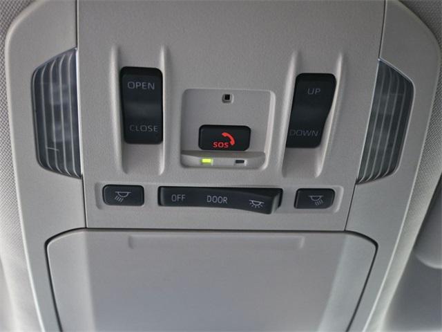 used 2024 Toyota Highlander car, priced at $38,961