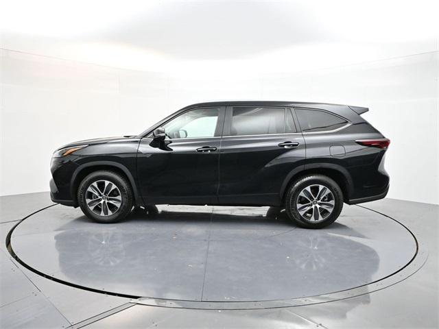 used 2024 Toyota Highlander car, priced at $38,961