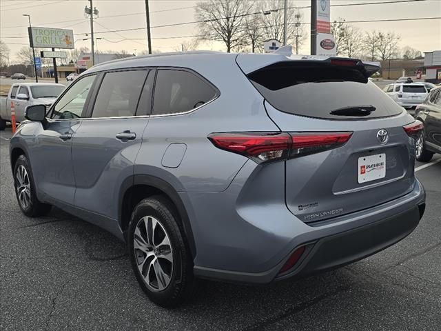 used 2023 Toyota Highlander car, priced at $36,129