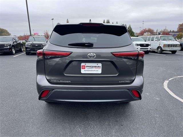 used 2023 Toyota Highlander car, priced at $41,671