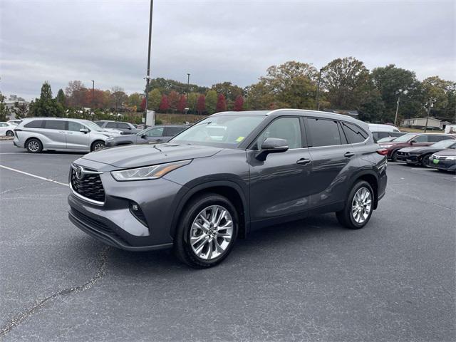 used 2023 Toyota Highlander car, priced at $41,671