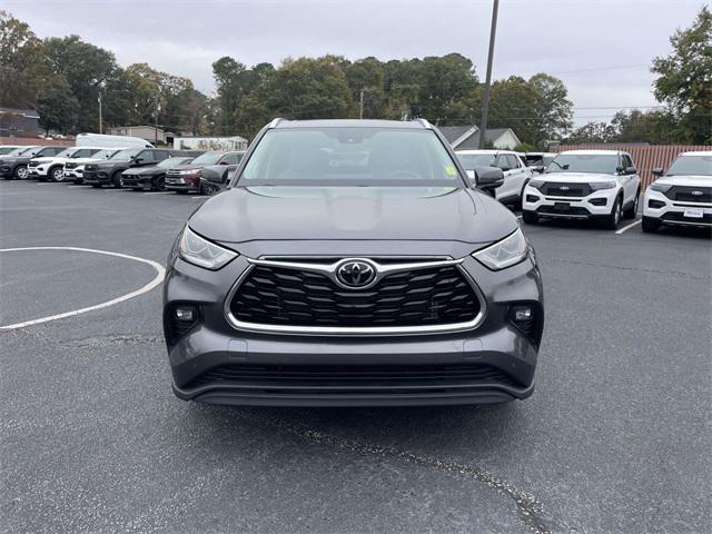 used 2023 Toyota Highlander car, priced at $41,671