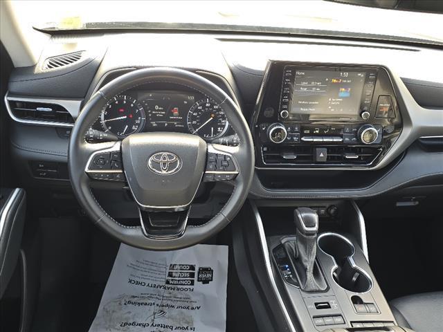 used 2021 Toyota Highlander car, priced at $31,300