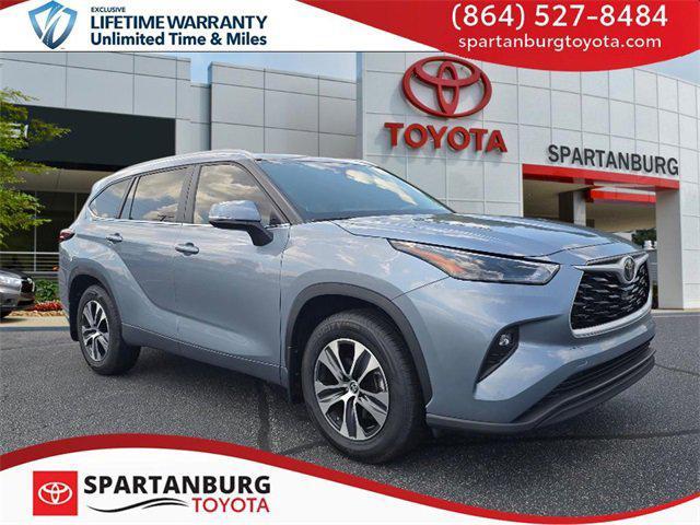 used 2024 Toyota Highlander car, priced at $43,995