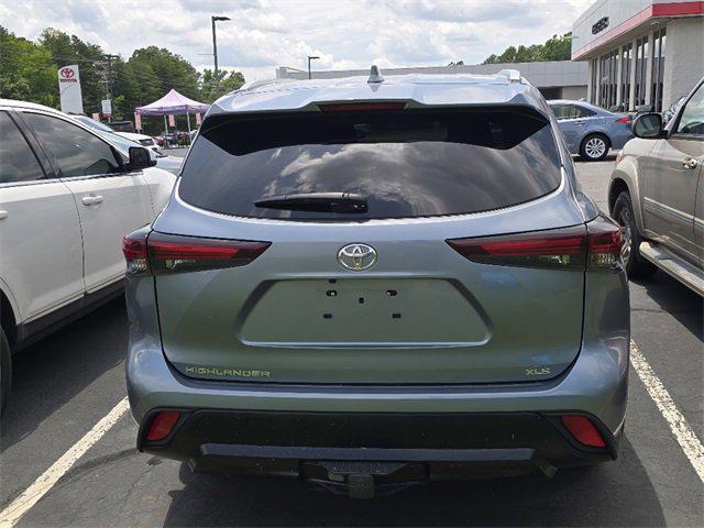 used 2024 Toyota Highlander car, priced at $43,995