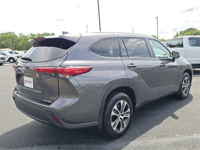 used 2023 Toyota Highlander car, priced at $43,995