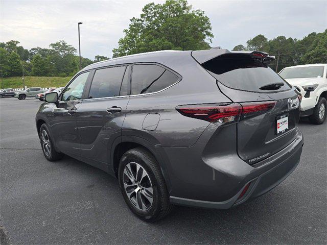 used 2024 Toyota Highlander car, priced at $44,995