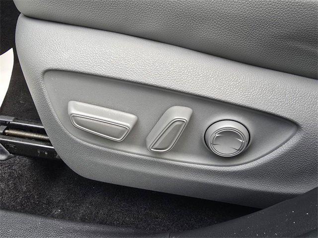 used 2024 Toyota Highlander car, priced at $44,995