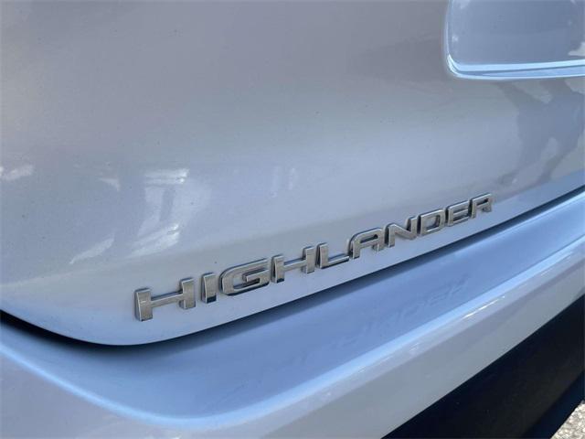 used 2023 Toyota Highlander car, priced at $28,949