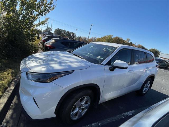used 2023 Toyota Highlander car, priced at $28,949