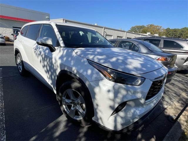 used 2023 Toyota Highlander car, priced at $28,949