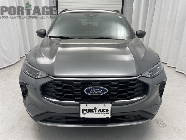 new 2025 Ford Escape car, priced at $30,385