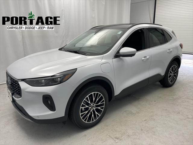 new 2025 Ford Escape PHEV car, priced at $35,394