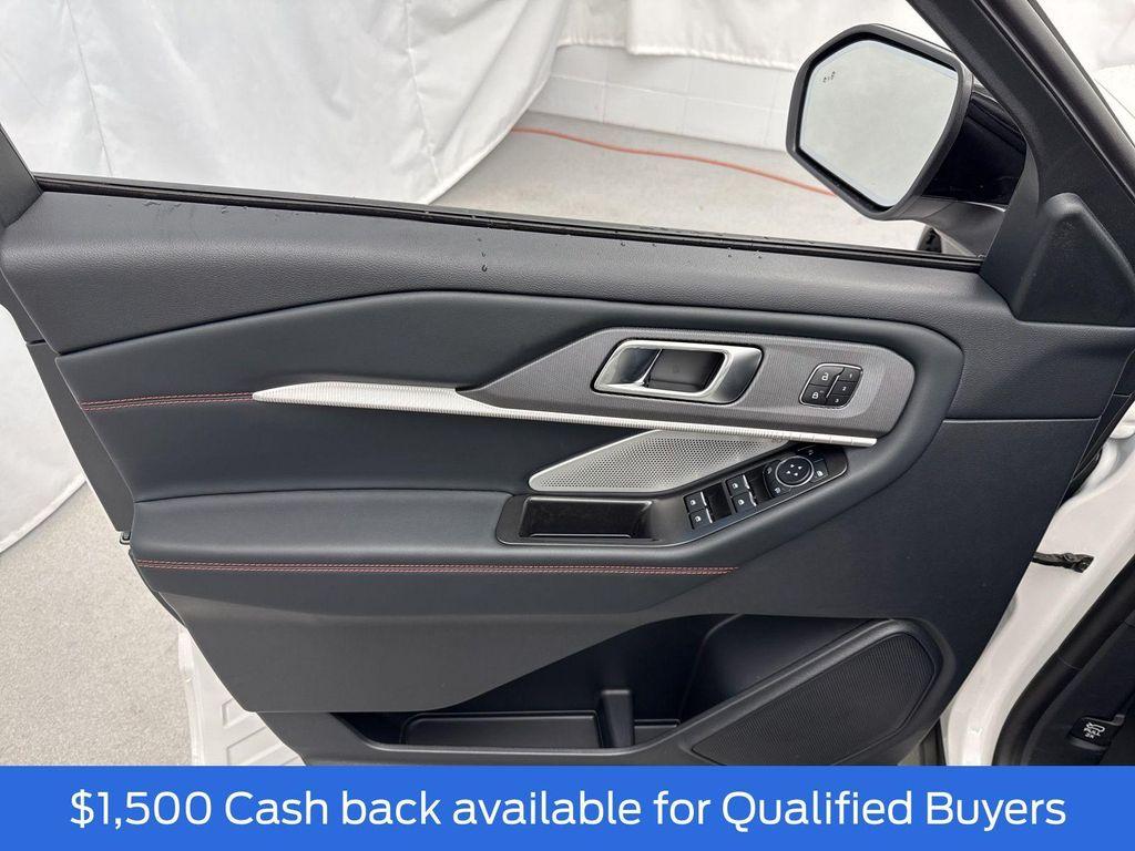 new 2025 Ford Explorer car, priced at $58,698