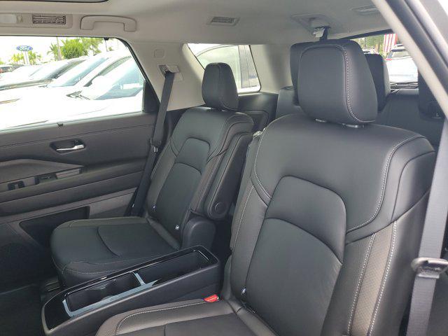 new 2025 Nissan Pathfinder car, priced at $44,038