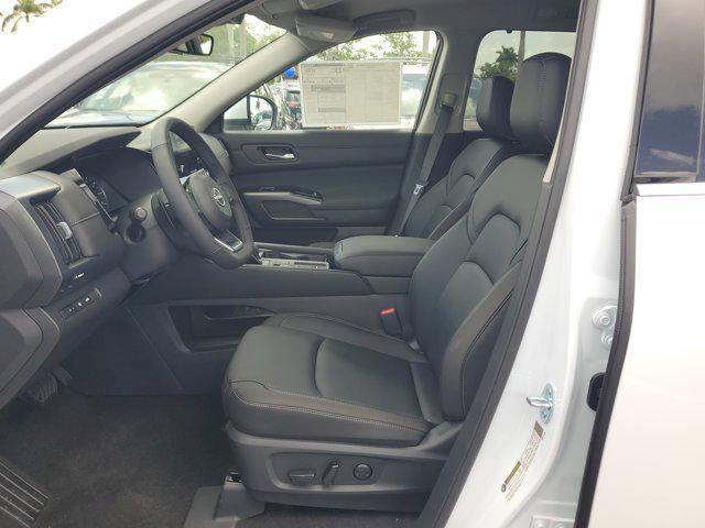 new 2025 Nissan Pathfinder car, priced at $41,432