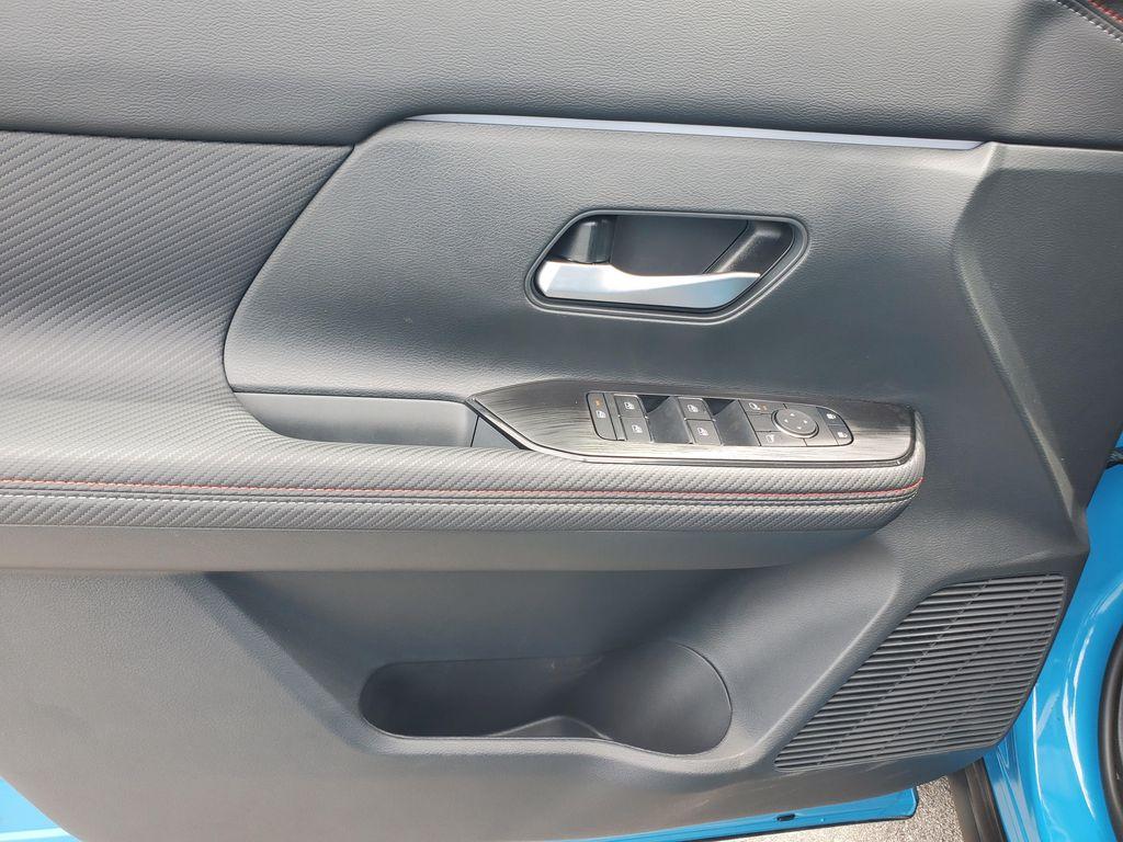 new 2025 Nissan Kicks car, priced at $27,098