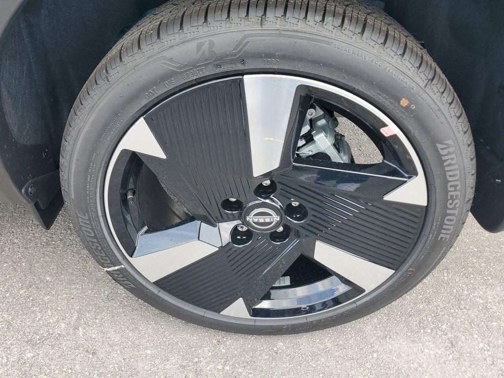 new 2025 Nissan Kicks car, priced at $26,471