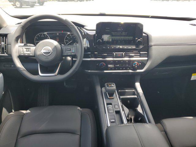new 2025 Nissan Pathfinder car, priced at $45,015