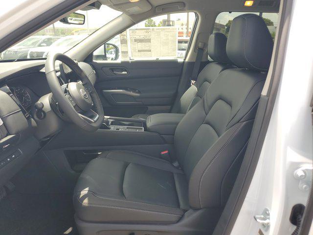 new 2025 Nissan Pathfinder car, priced at $45,015