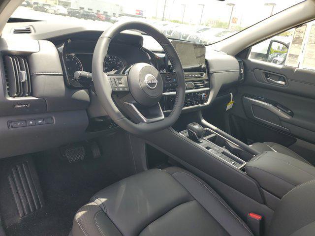 new 2025 Nissan Pathfinder car, priced at $45,015