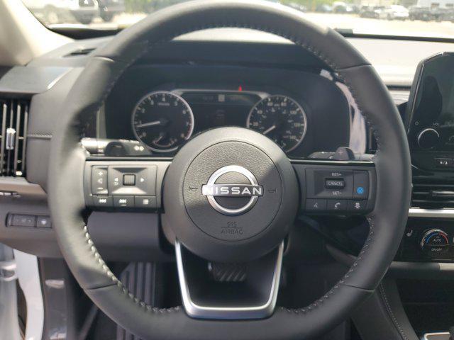 new 2025 Nissan Pathfinder car, priced at $45,015
