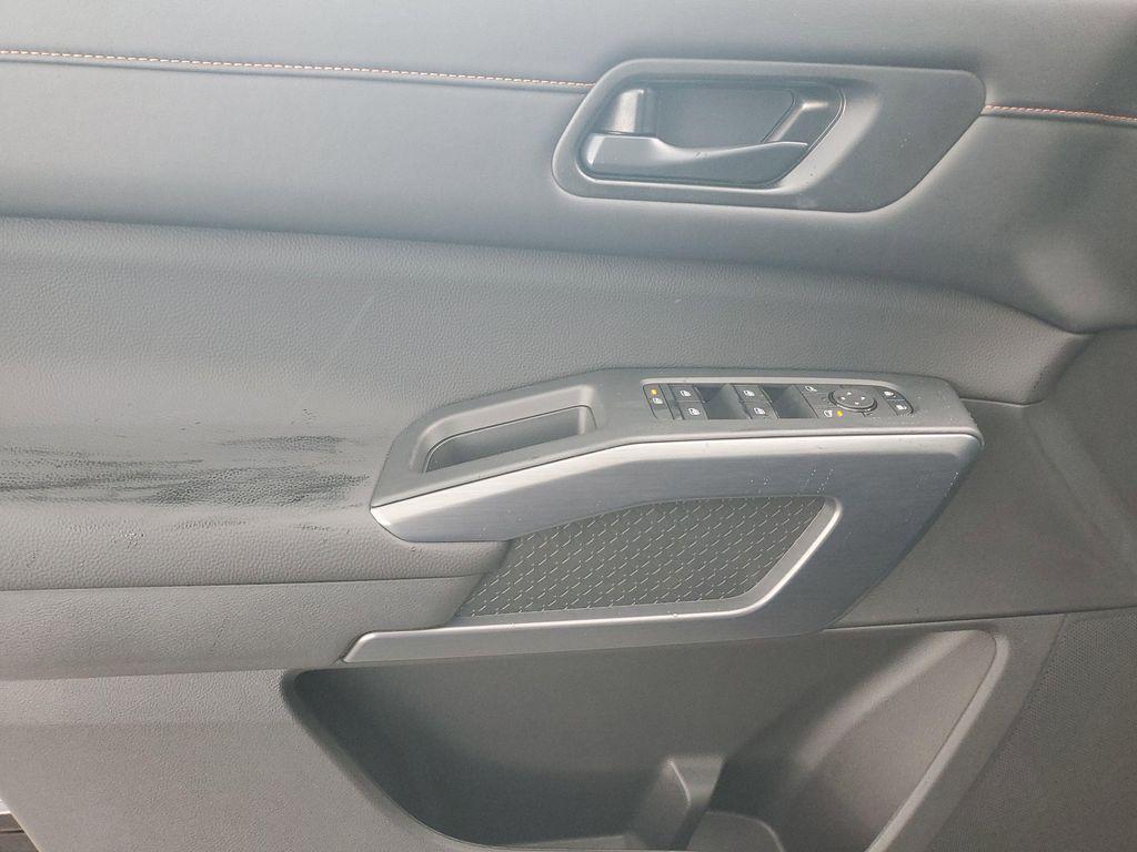 new 2025 Nissan Pathfinder car, priced at $38,073