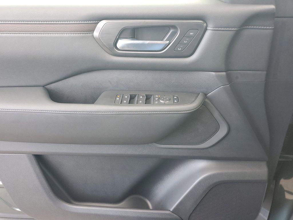 new 2025 Nissan Armada car, priced at $62,451