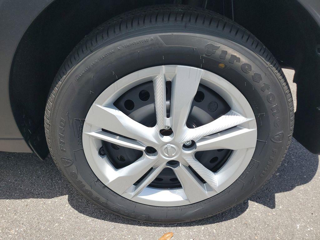 new 2025 Nissan Kicks car, priced at $22,257