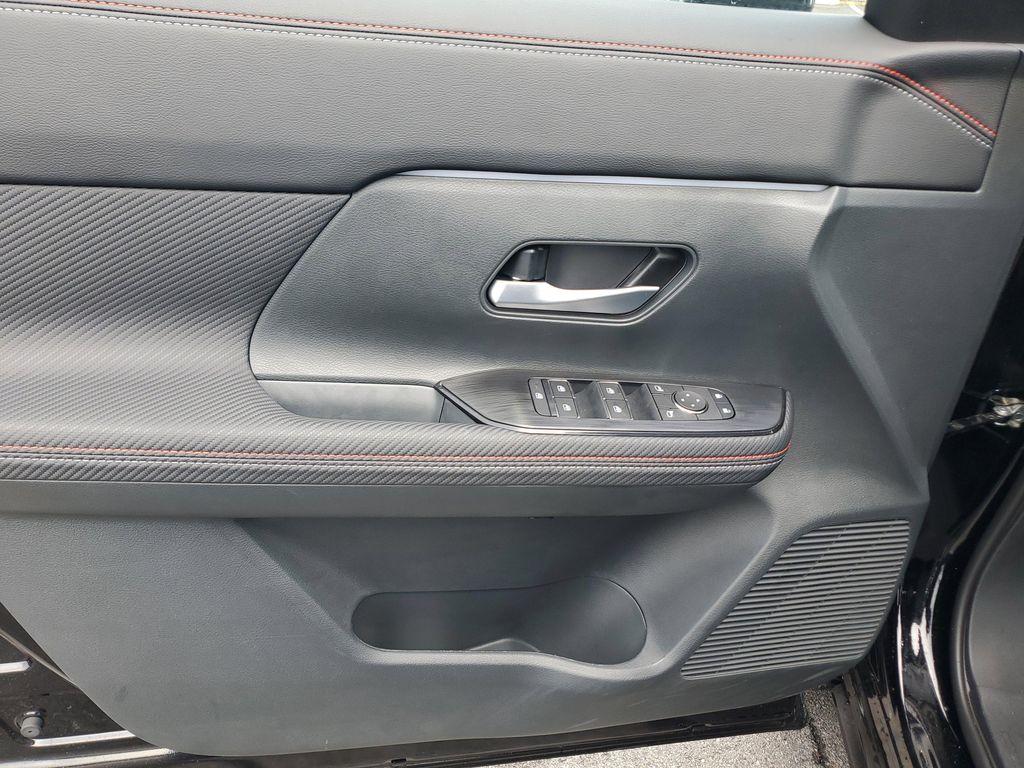 new 2025 Nissan Kicks car, priced at $25,668