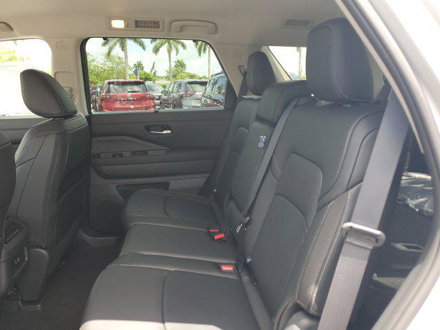new 2025 Nissan Pathfinder car, priced at $39,549