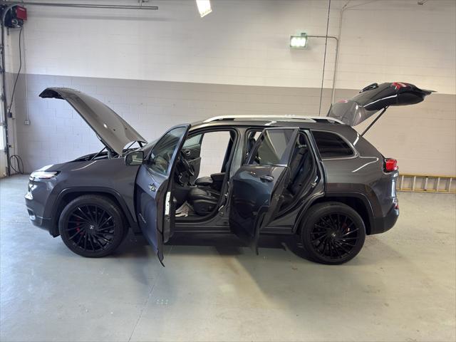 used 2017 Jeep Cherokee car, priced at $13,991