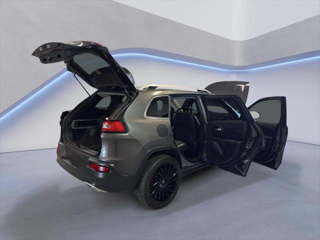 used 2017 Jeep Cherokee car, priced at $13,491
