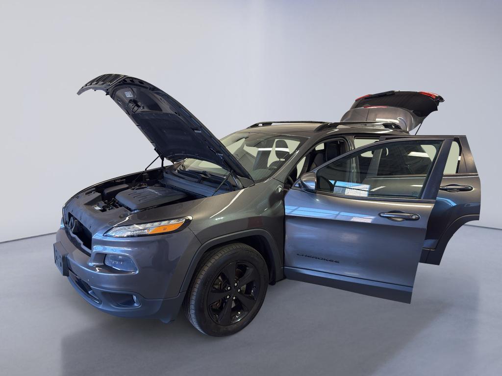 used 2016 Jeep Cherokee car, priced at $10,995