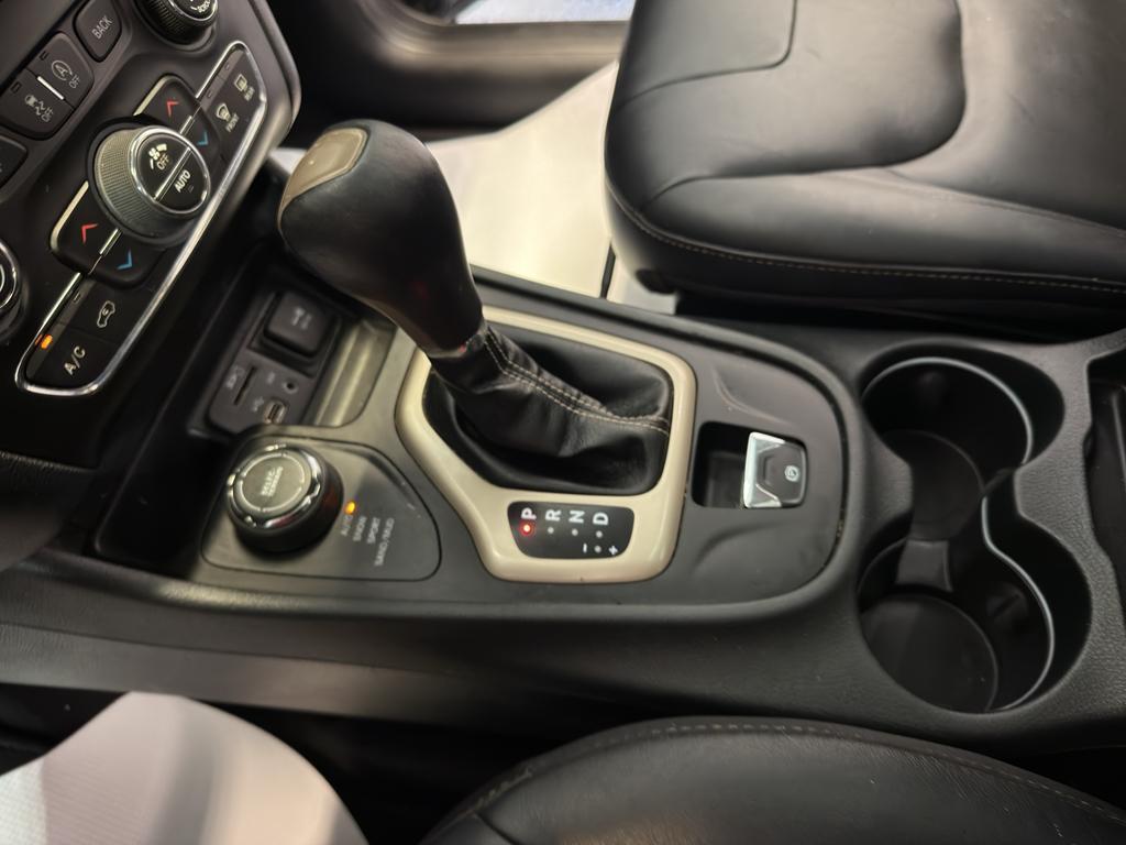 used 2016 Jeep Cherokee car, priced at $10,491