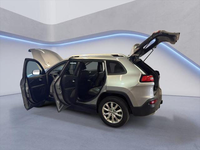 used 2015 Jeep Cherokee car, priced at $13,991
