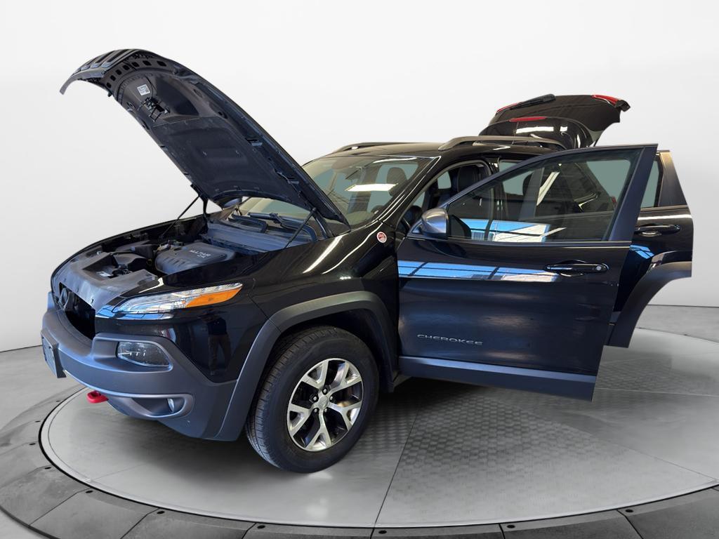 used 2017 Jeep Cherokee car, priced at $9,991
