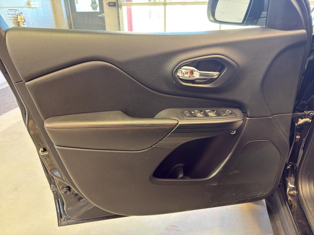 used 2017 Jeep Cherokee car, priced at $9,991