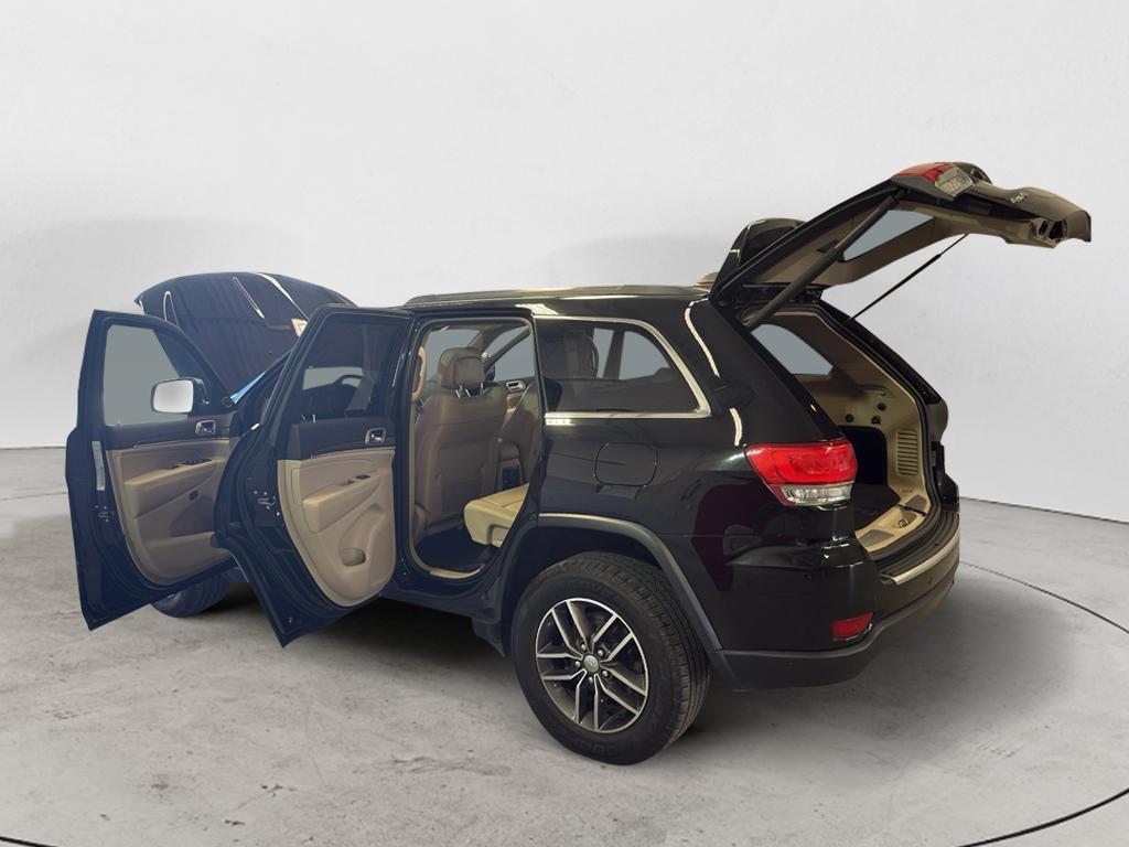 used 2018 Jeep Grand Cherokee car, priced at $15,750
