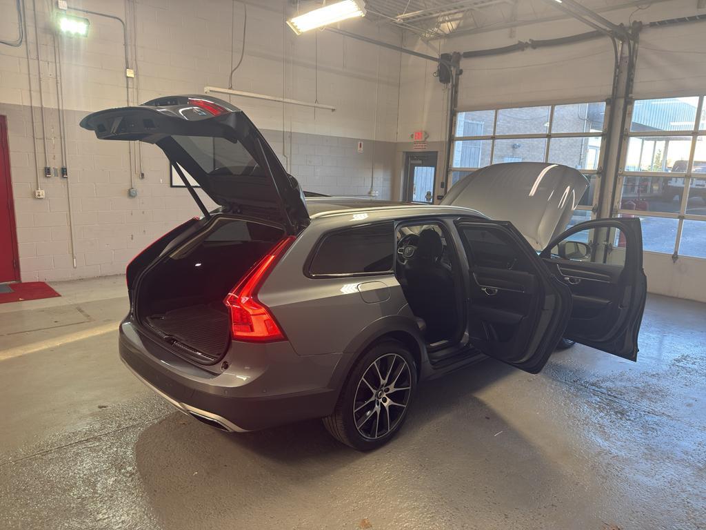 used 2018 Volvo V90 Cross Country car, priced at $23,991