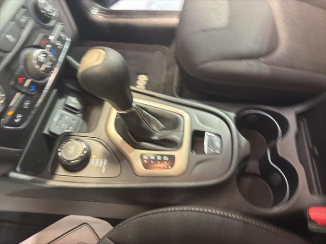 used 2014 Jeep Cherokee car, priced at $8,695